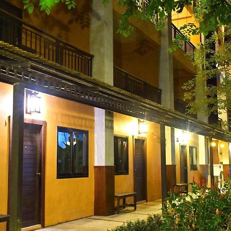 Chalicha Resort Chumphon Exterior foto