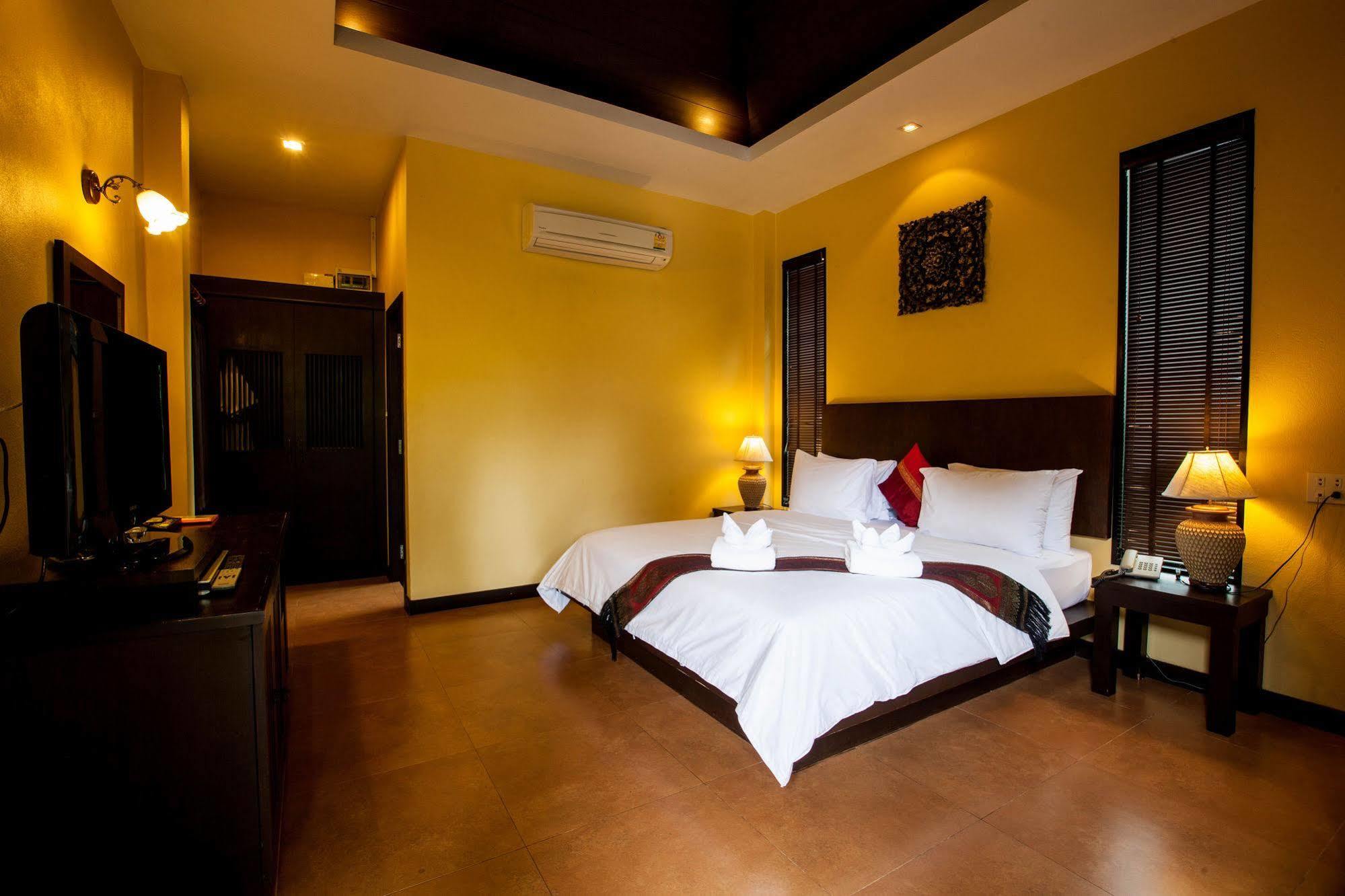Chalicha Resort Chumphon Exterior foto