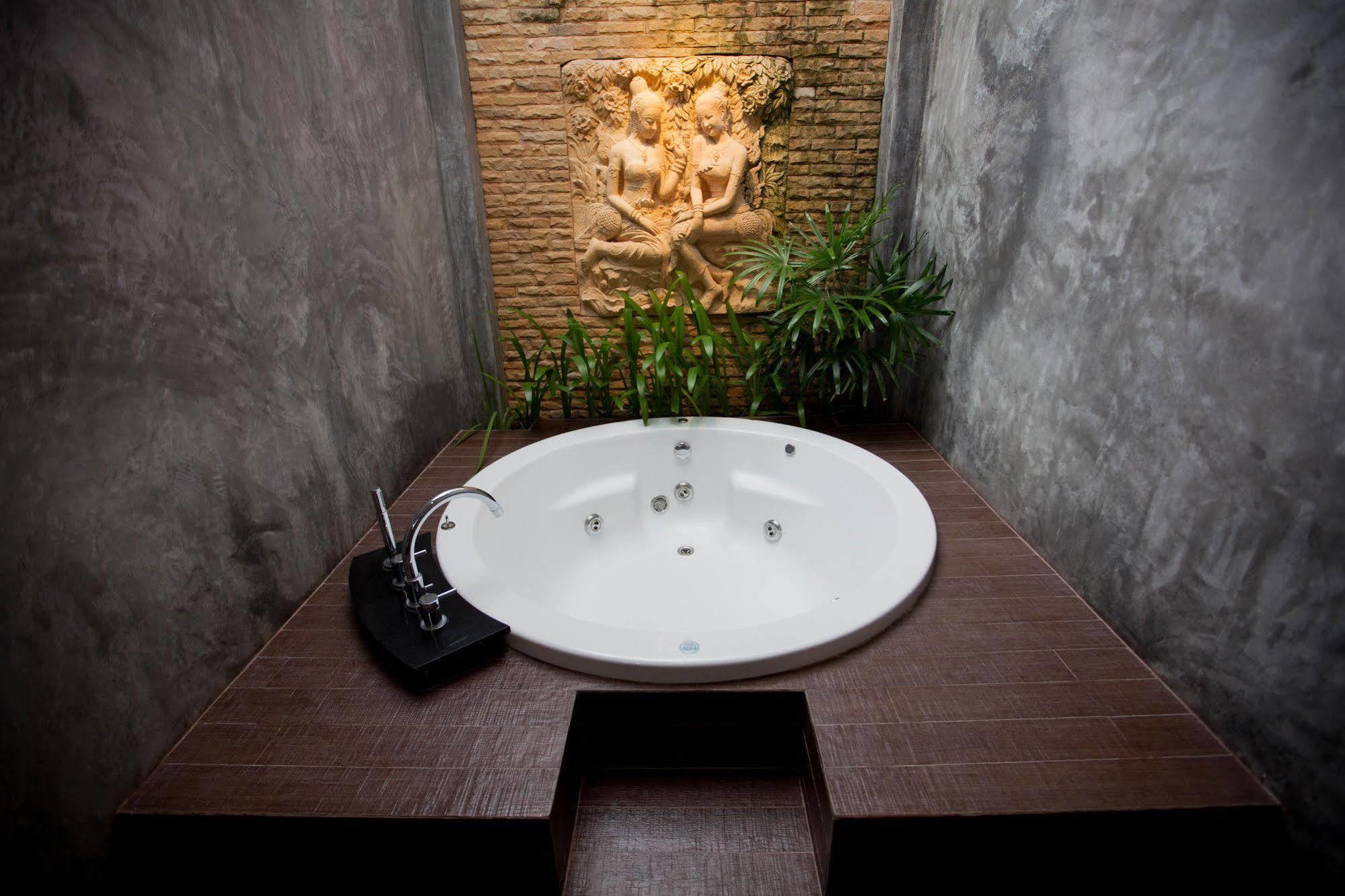 Chalicha Resort Chumphon Exterior foto